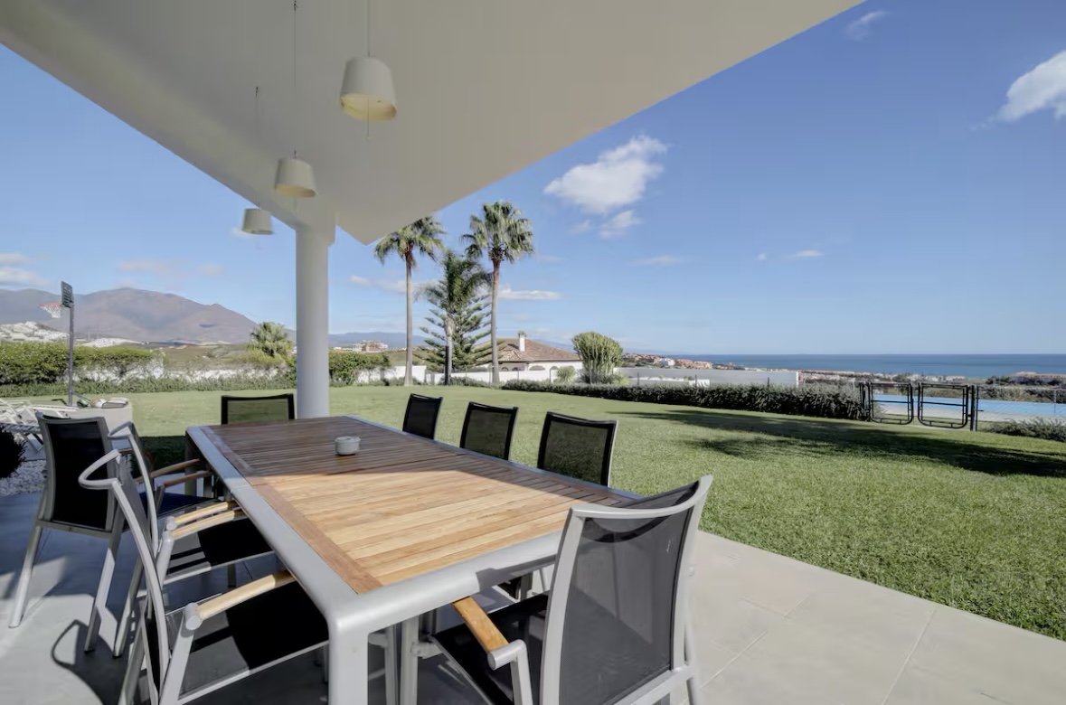 Excepcional finca de lujo en Manilva, cerca de Sotogrande.