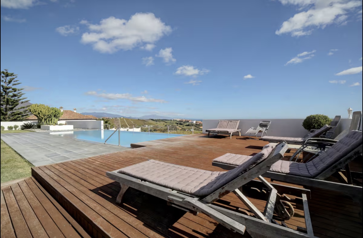 Excepcional finca de lujo en Manilva, cerca de Sotogrande.