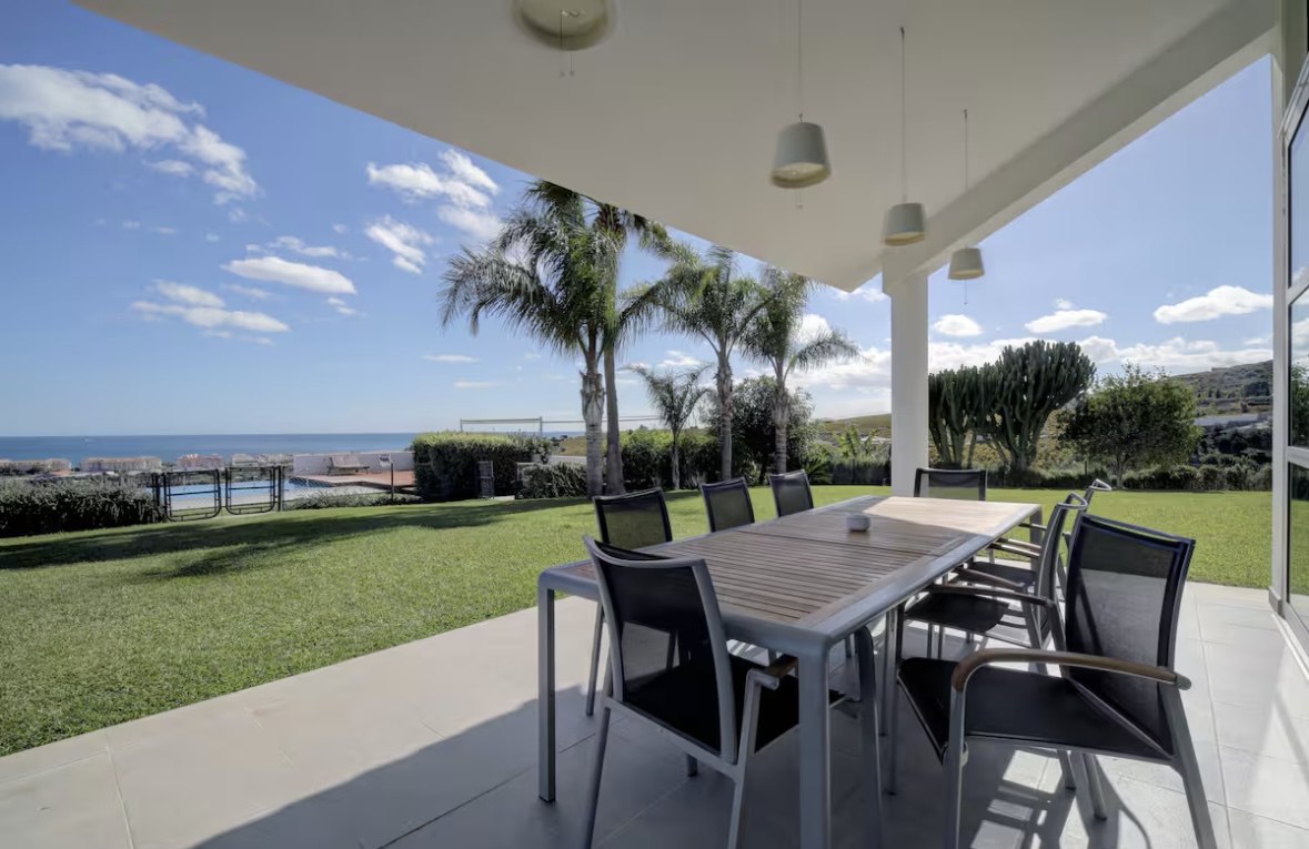 Excepcional finca de lujo en Manilva, cerca de Sotogrande.