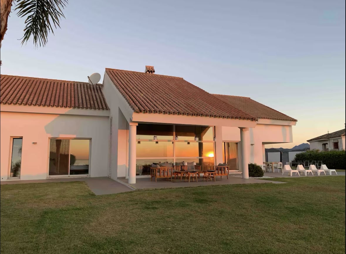 Excepcional finca de lujo en Manilva, cerca de Sotogrande.