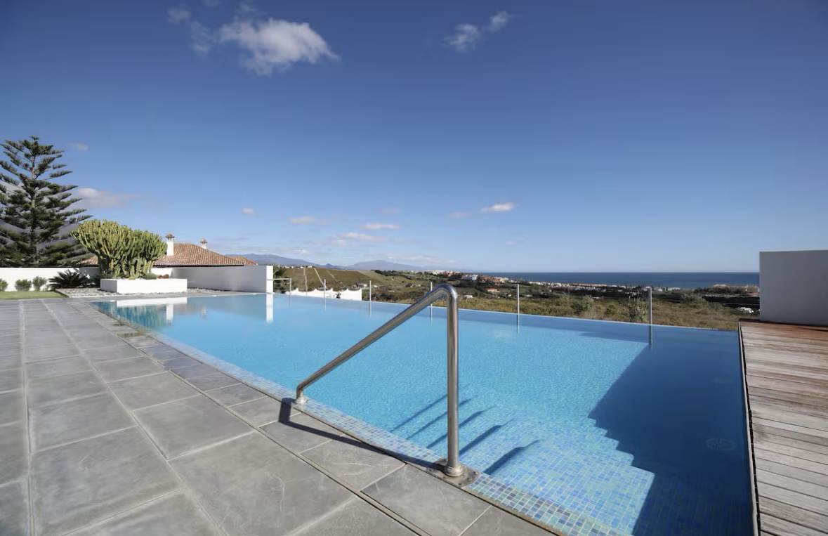 Excepcional finca de lujo en Manilva, cerca de Sotogrande.