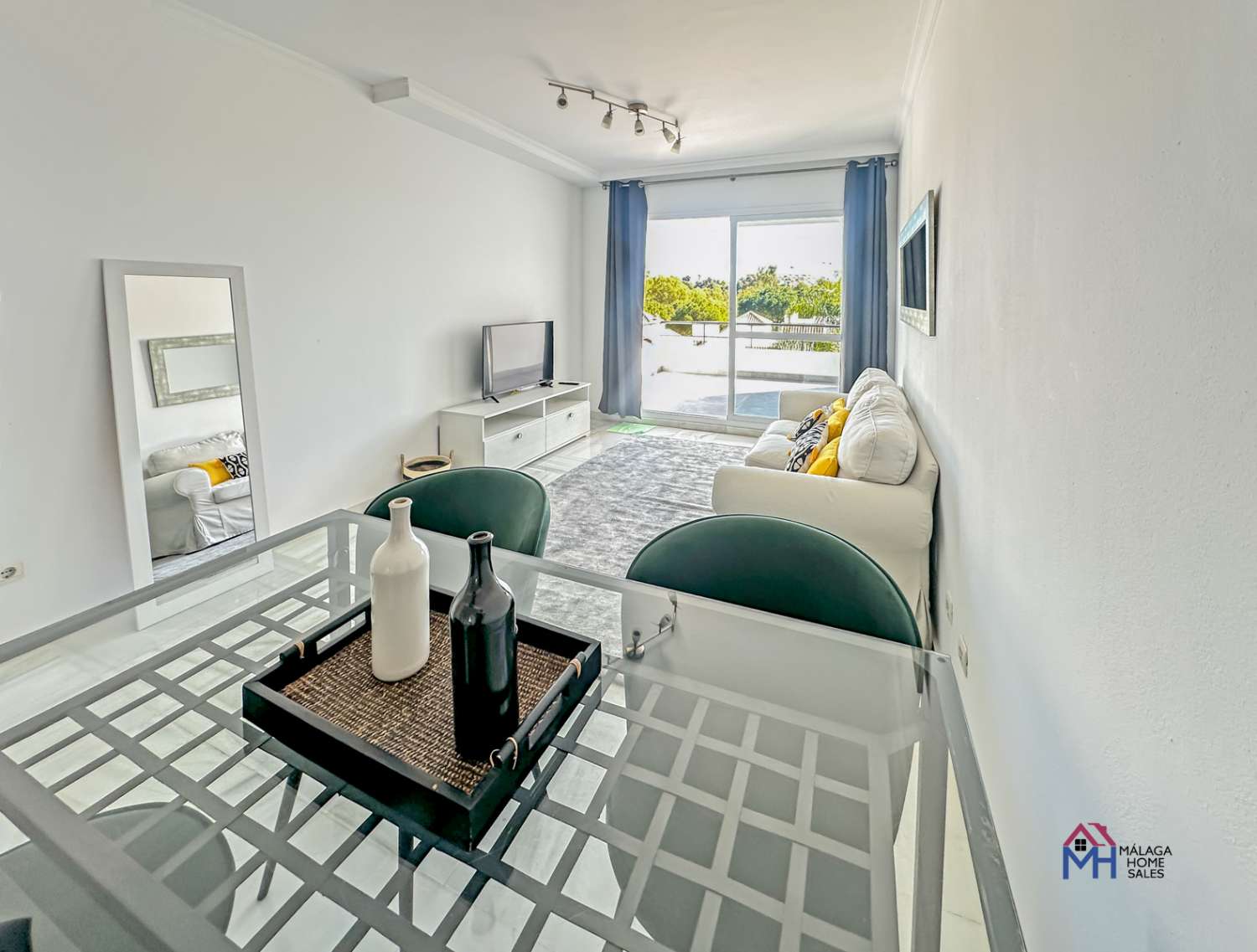 Nueva Andalucía | Señorío de Gonzaga | Vistas de La Concha