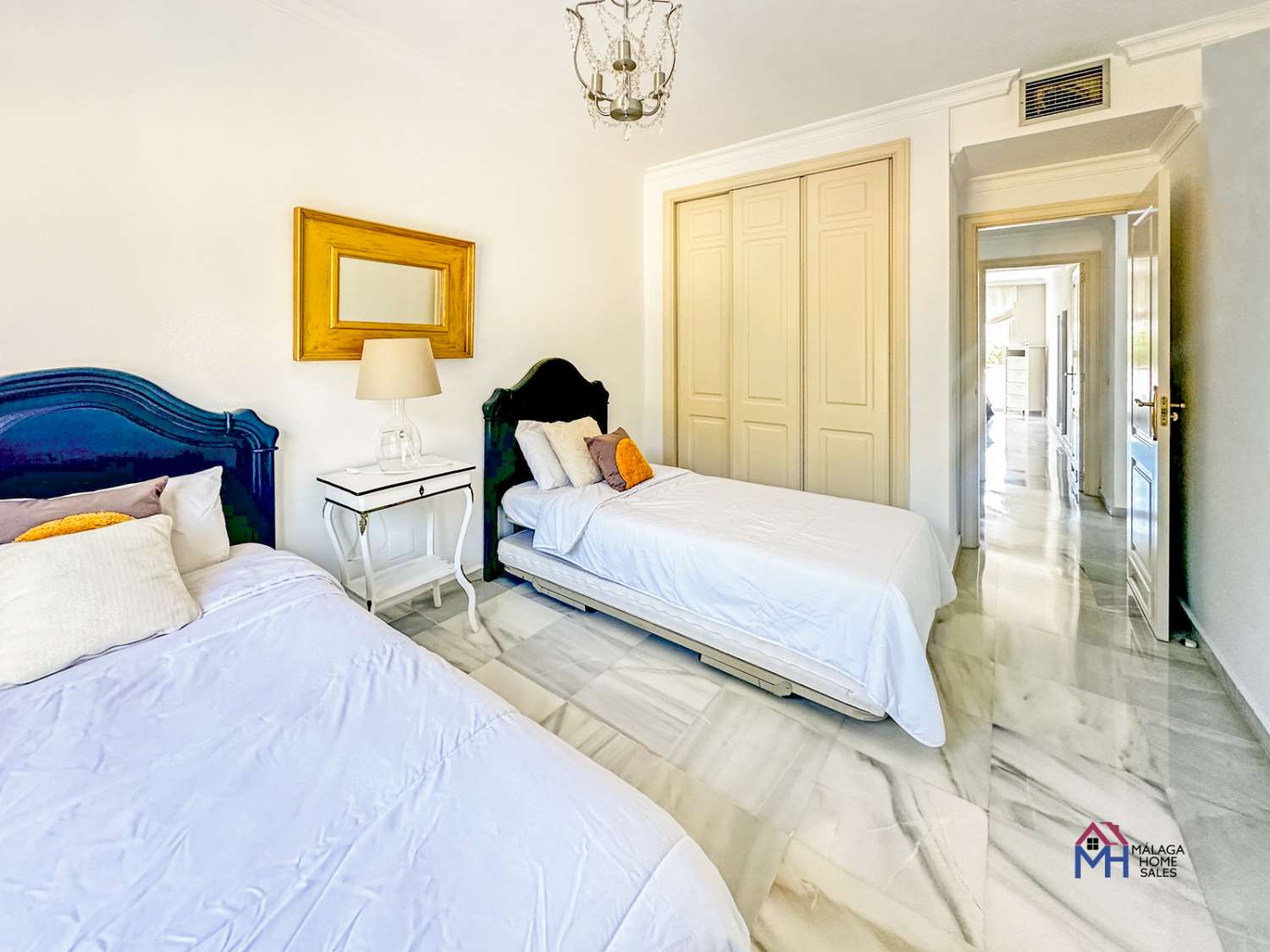 Nueva Andalucía | Señorío de Gonzaga | Vistas de La Concha