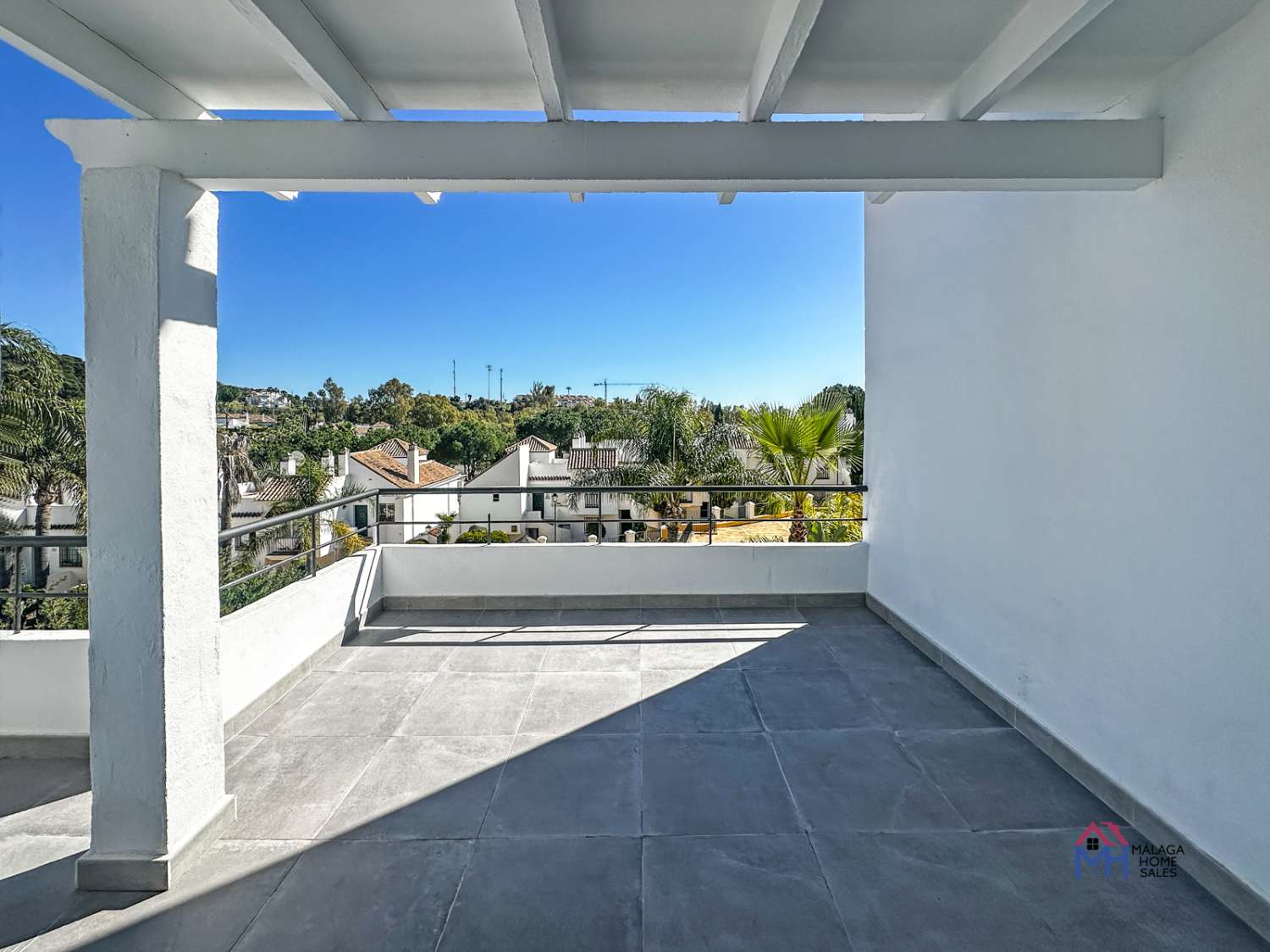 Nueva Andalucía | Señorío de Gonzaga | Vistas de La Concha