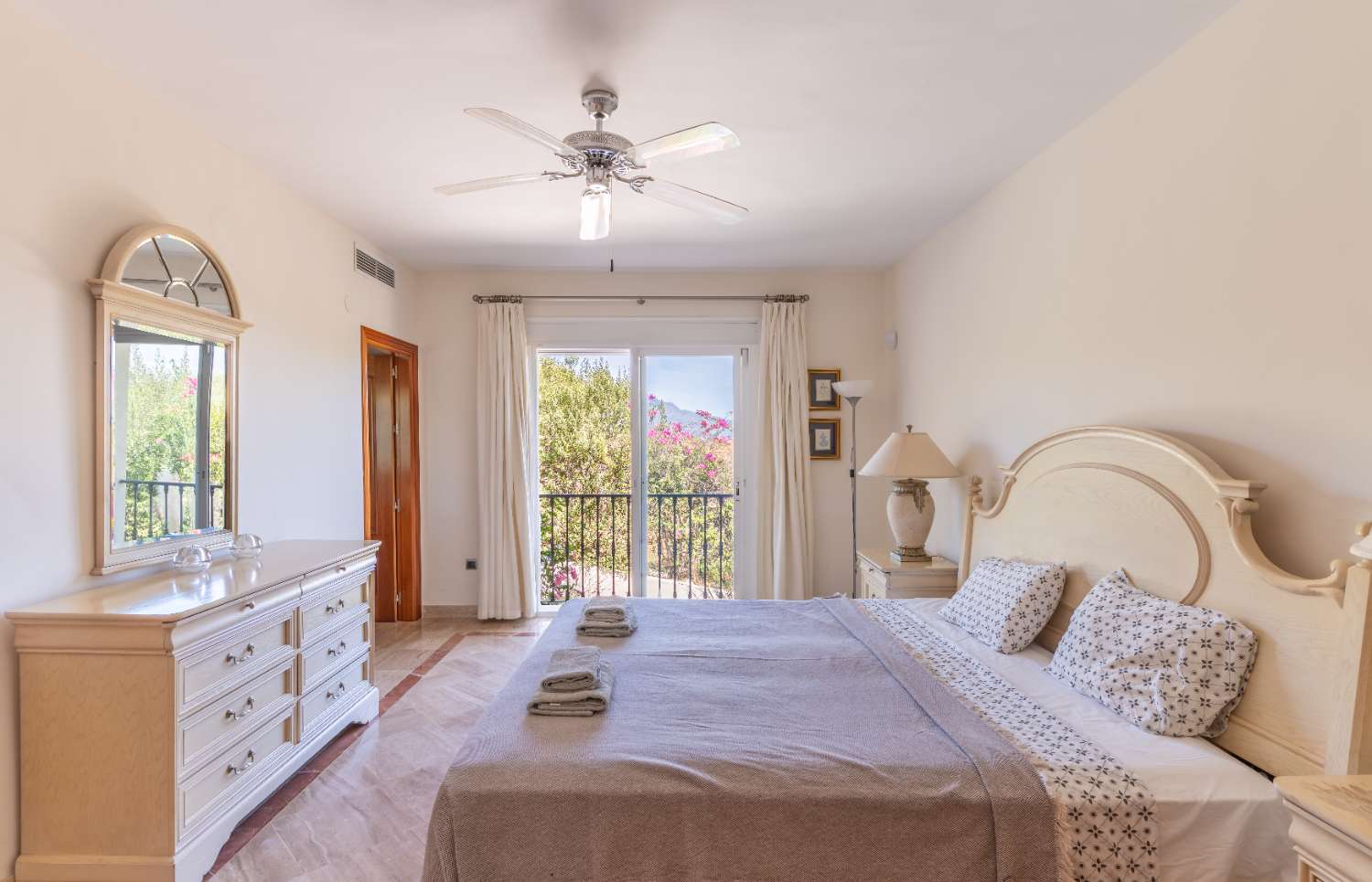 VILLA EN PUERTO ALMENDRO – EL CAPITÁN, BENAHAVÍS