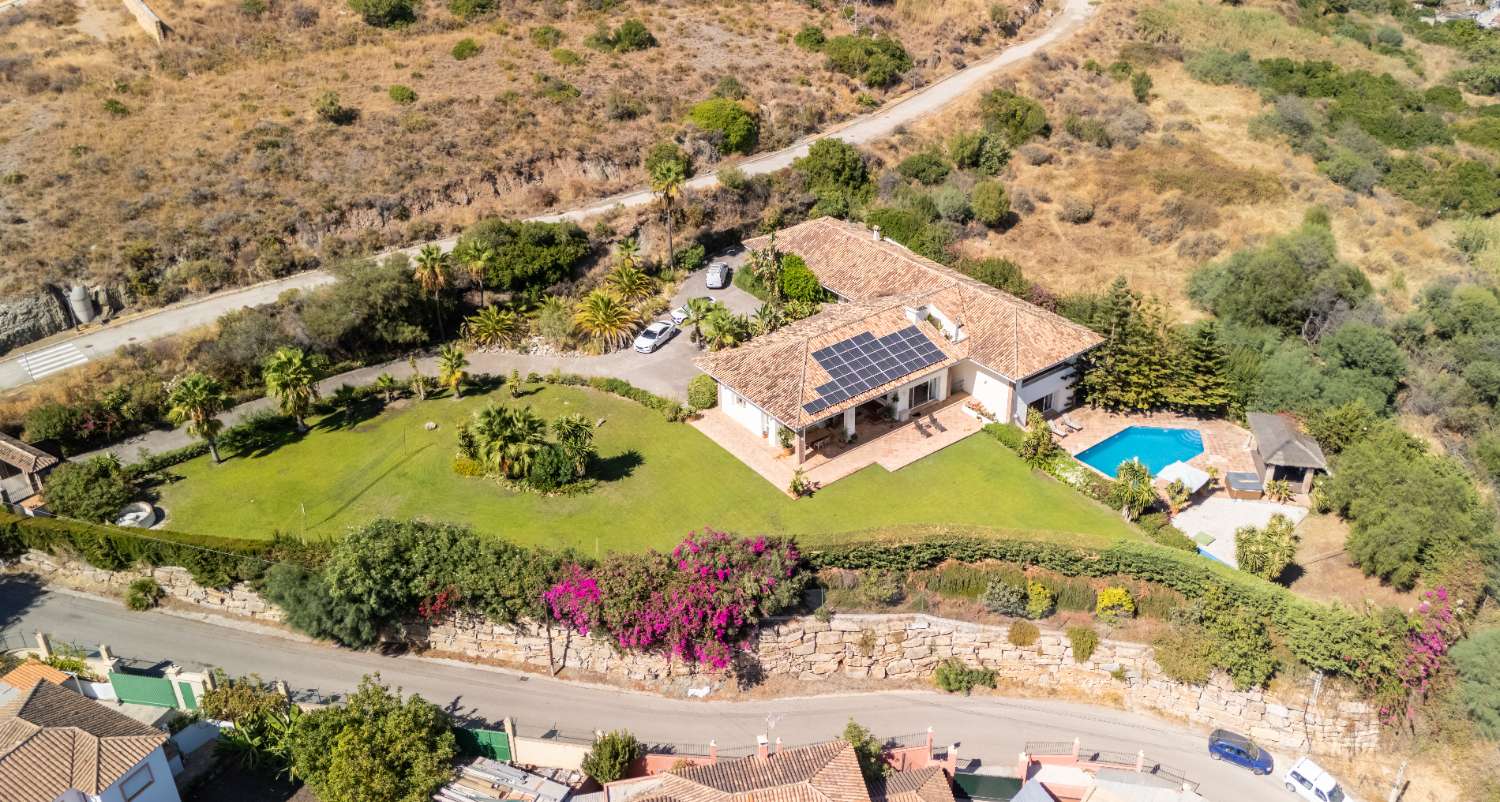 VILLA EN PUERTO ALMENDRO – EL CAPITÁN, BENAHAVÍS