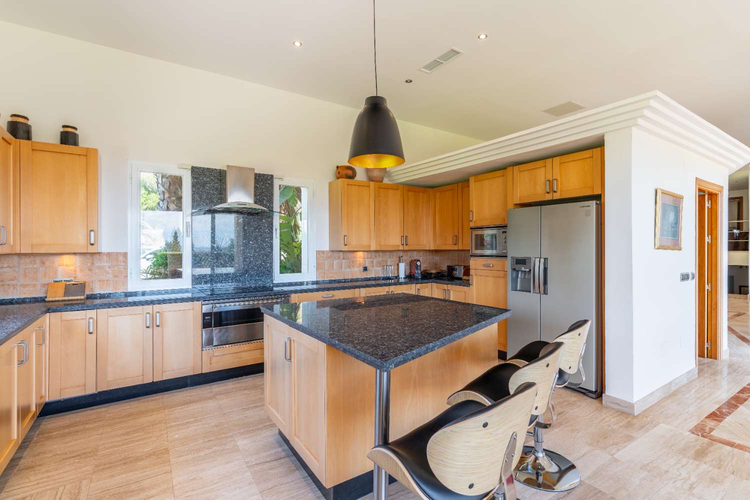 VILLA EN PUERTO ALMENDRO – EL CAPITÁN, BENAHAVÍS