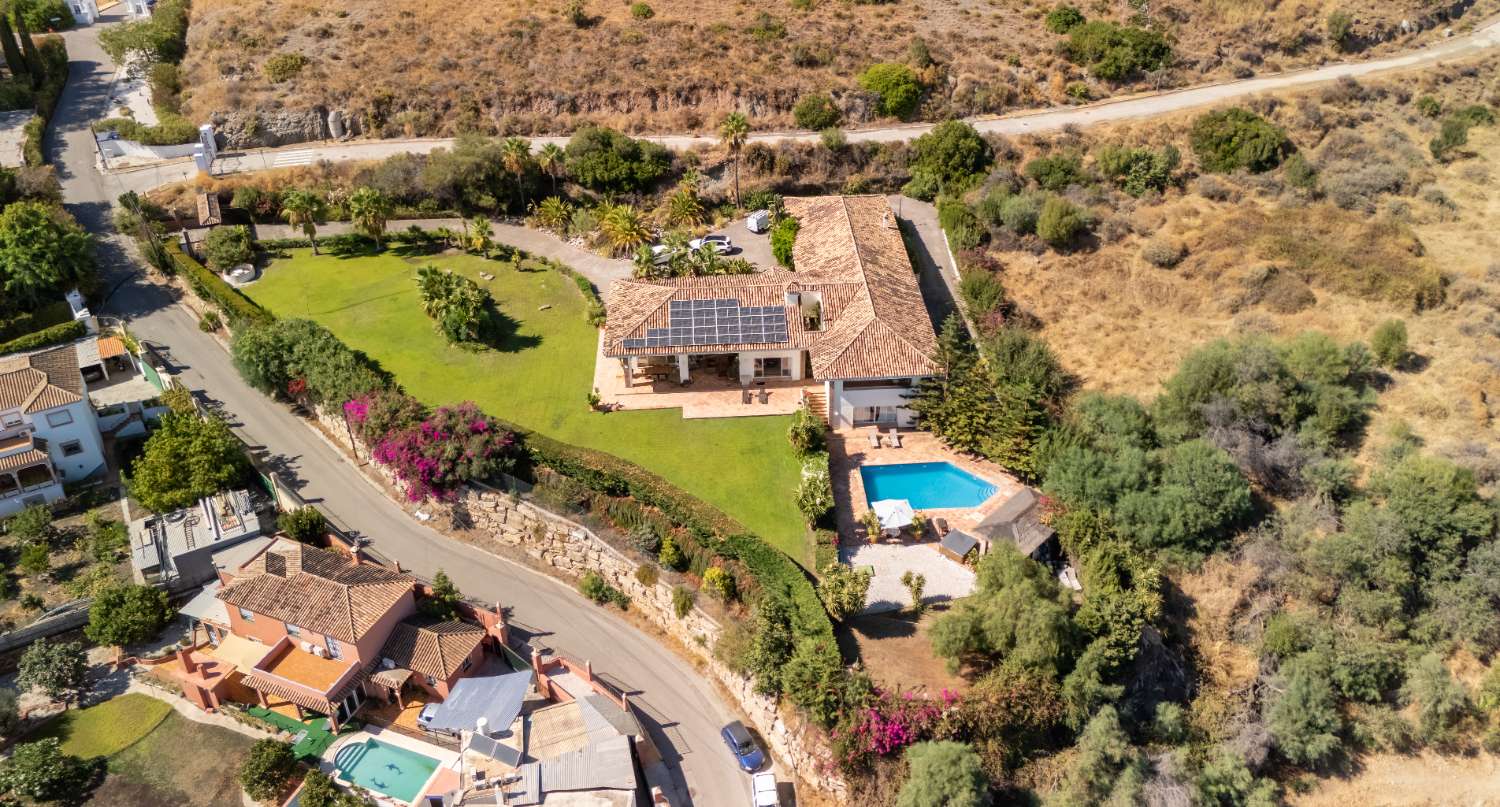 VILLA EN PUERTO ALMENDRO – EL CAPITÁN, BENAHAVÍS