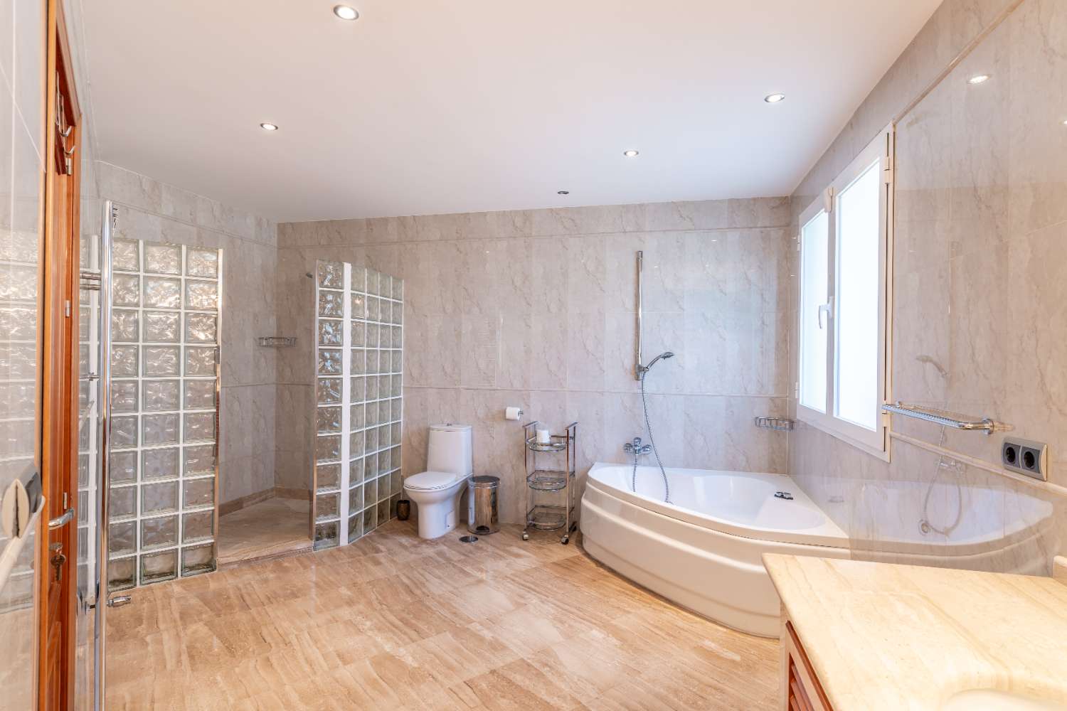 VILLA EN PUERTO ALMENDRO – EL CAPITÁN, BENAHAVÍS