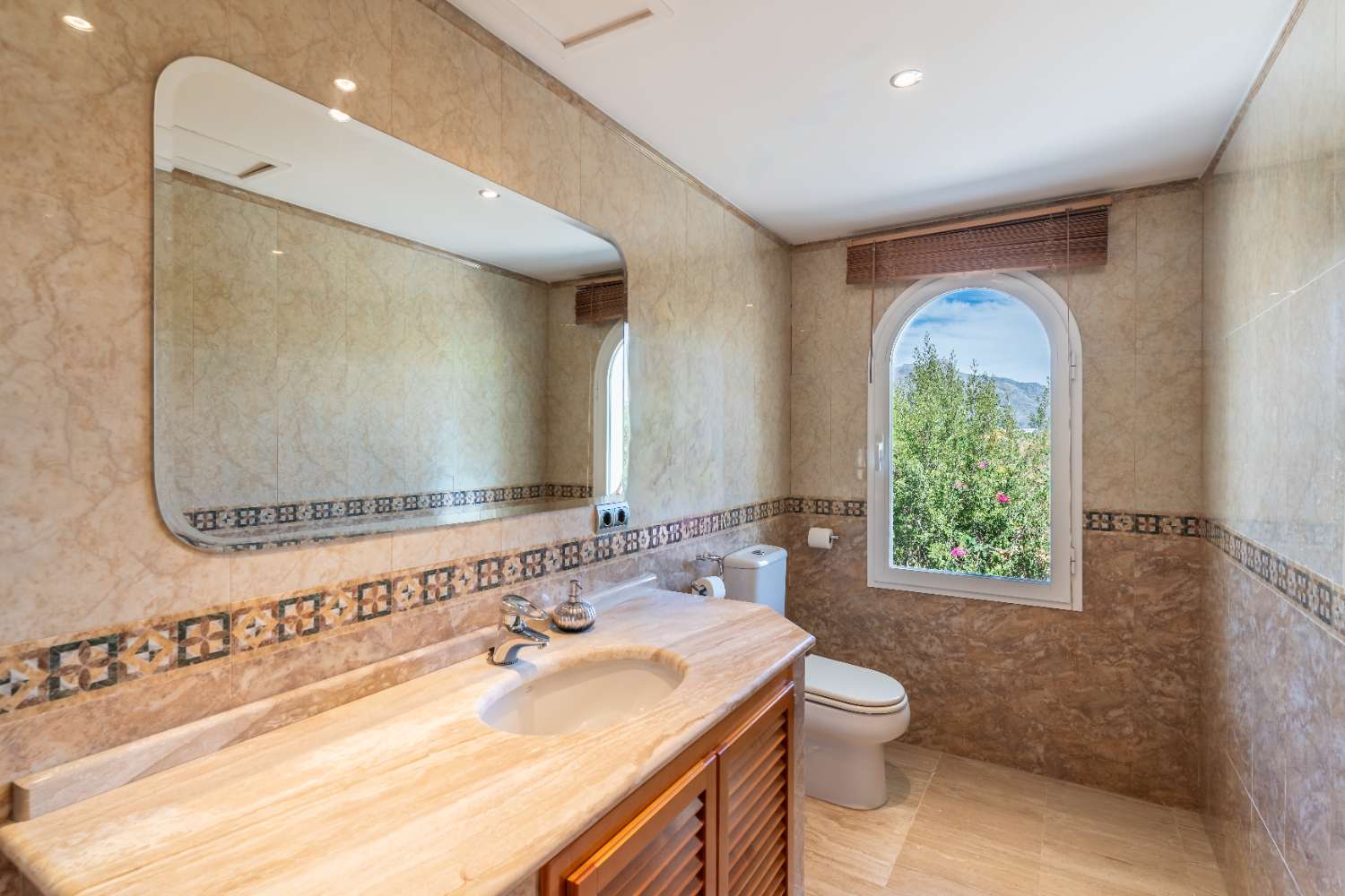 VILLA EN PUERTO ALMENDRO – EL CAPITÁN, BENAHAVÍS