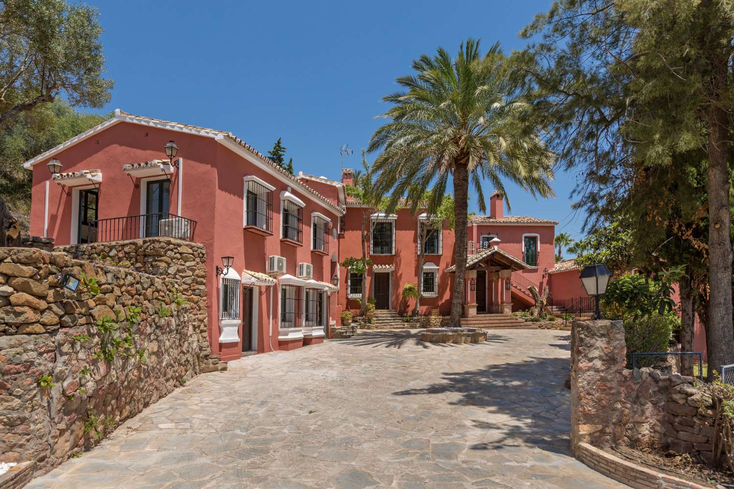Villa en Benahavis Magnífica Hacienda de 12 dormitorios en Vega del Colorado, La Quinta