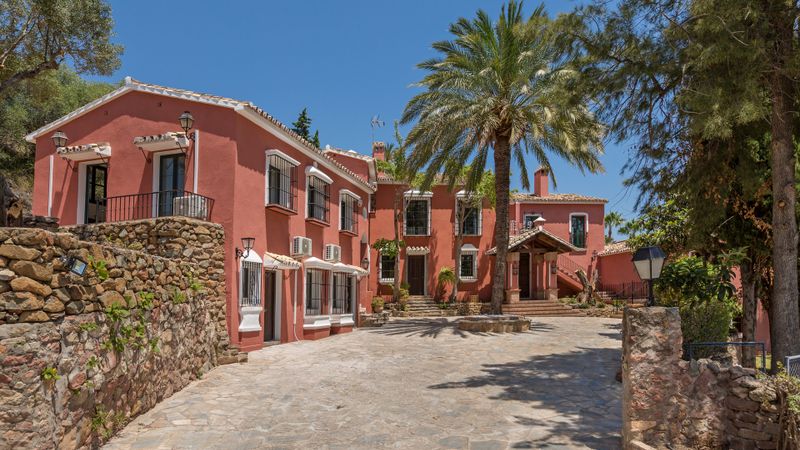 Villa en Benahavis Magnífica Hacienda de 12 dormitorios en Vega del Colorado, La Quinta
