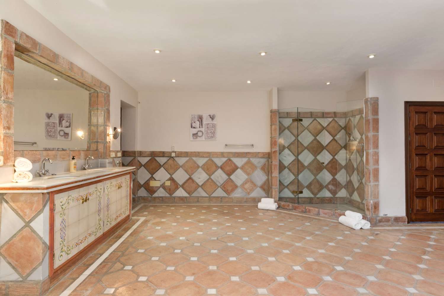 Villa en Benahavis Magnífica Hacienda de 12 dormitorios en Vega del Colorado, La Quinta