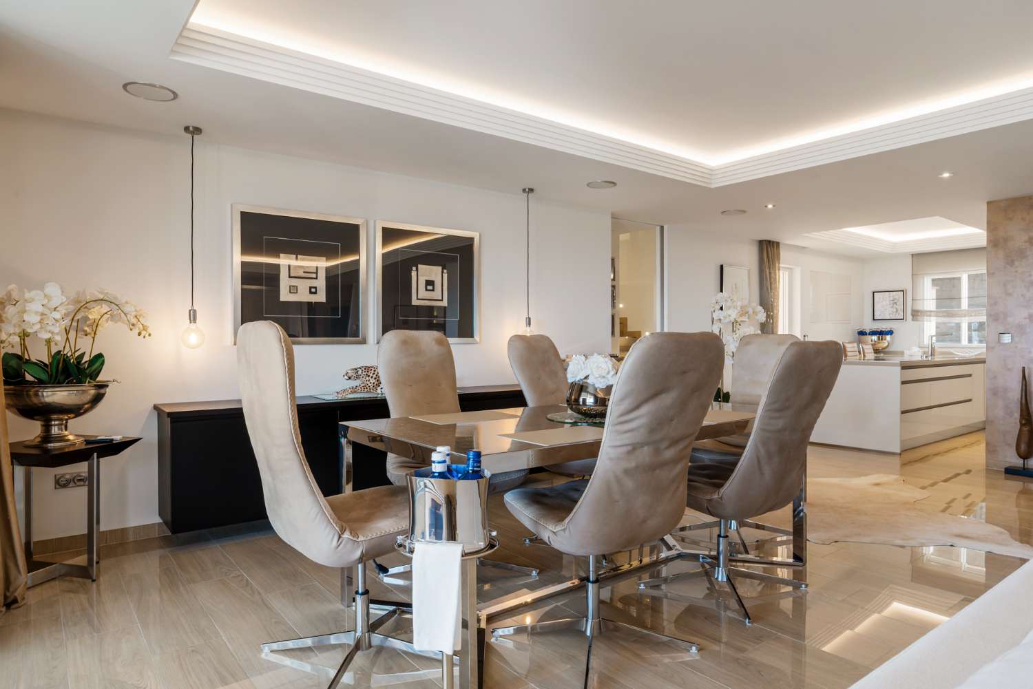 Ático de alta calidad de 4 dormitorios en Altos de los Almendros, Benahavís.