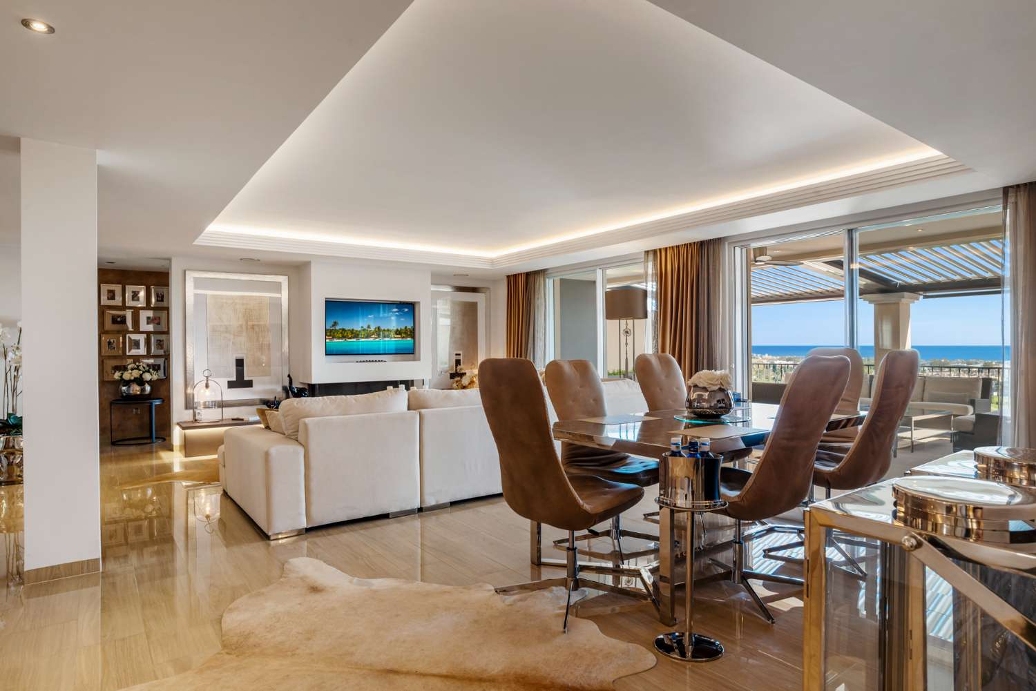 Ático de alta calidad de 4 dormitorios en Altos de los Almendros, Benahavís.