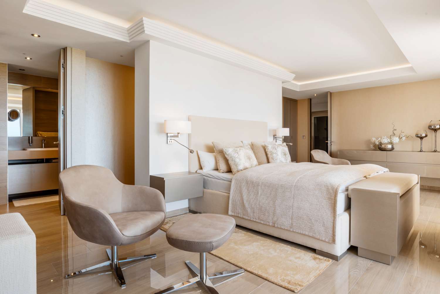 Ático de alta calidad de 4 dormitorios en Altos de los Almendros, Benahavís.