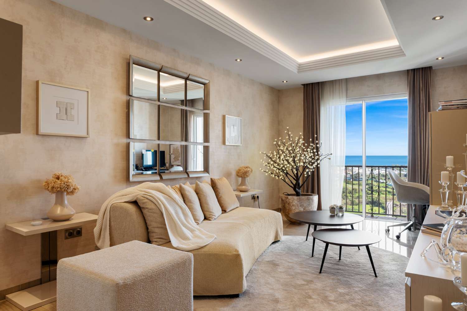 Ático de alta calidad de 4 dormitorios en Altos de los Almendros, Benahavís.