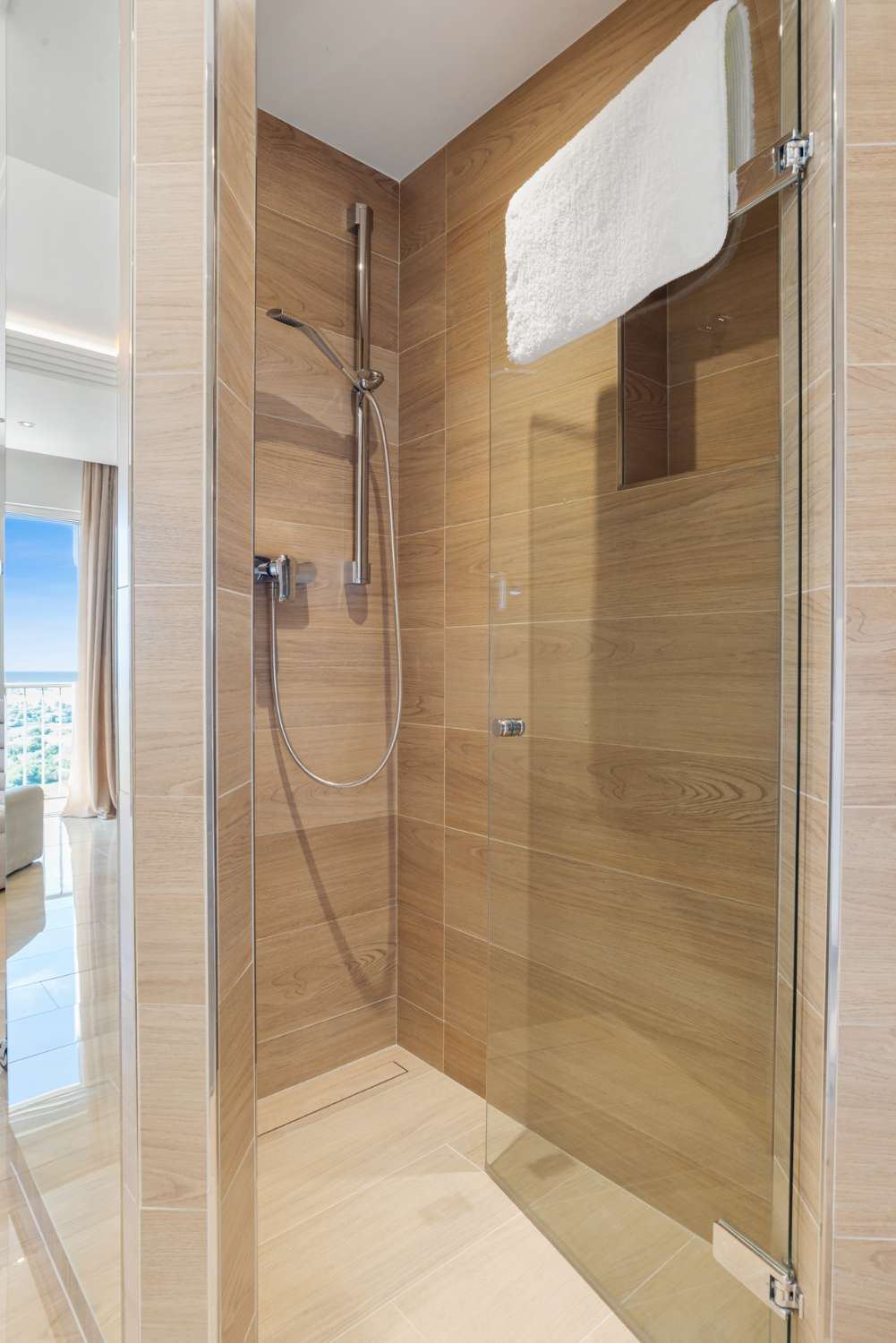 Ático de alta calidad de 4 dormitorios en Altos de los Almendros, Benahavís.