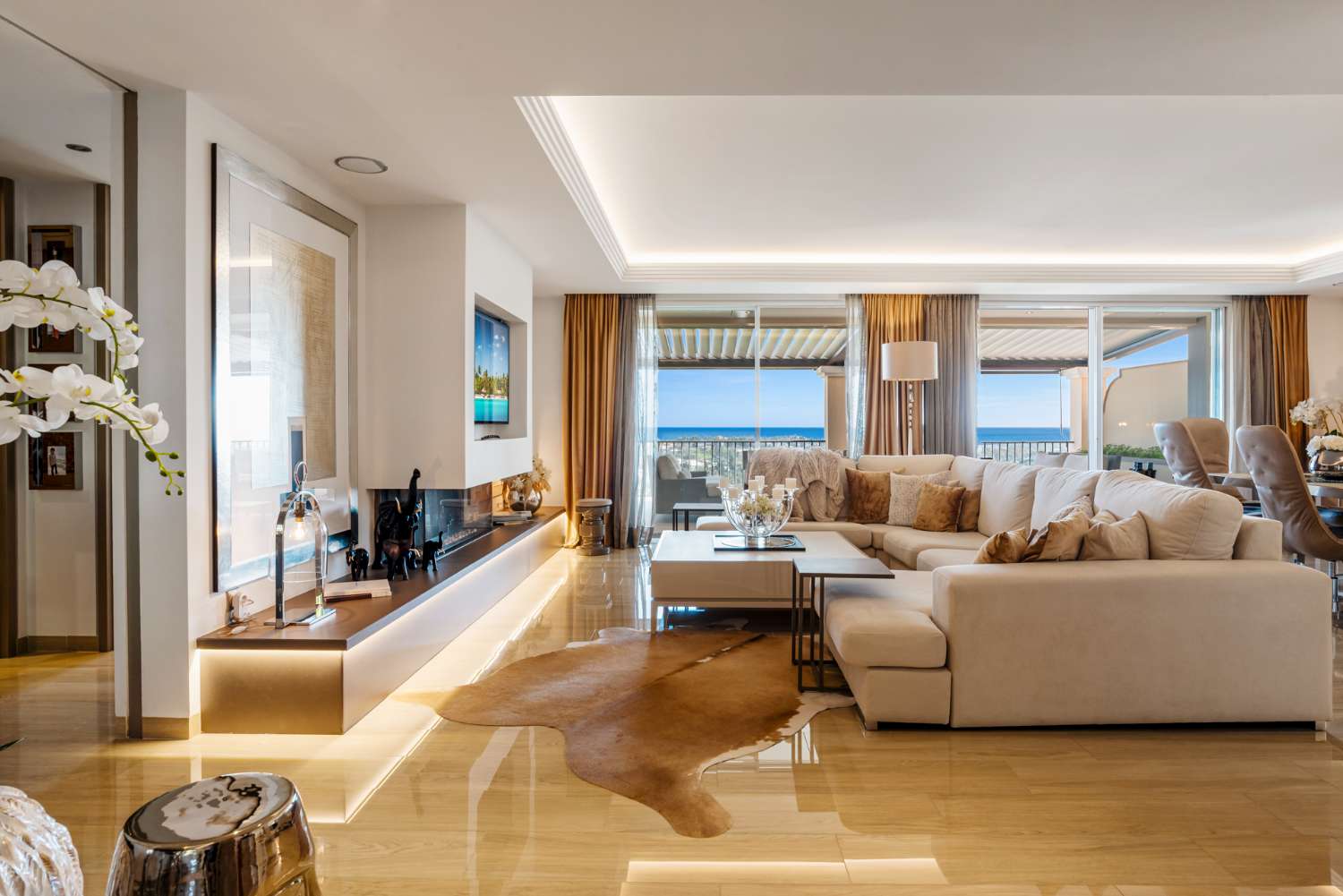 Ático de alta calidad de 4 dormitorios en Altos de los Almendros, Benahavís.