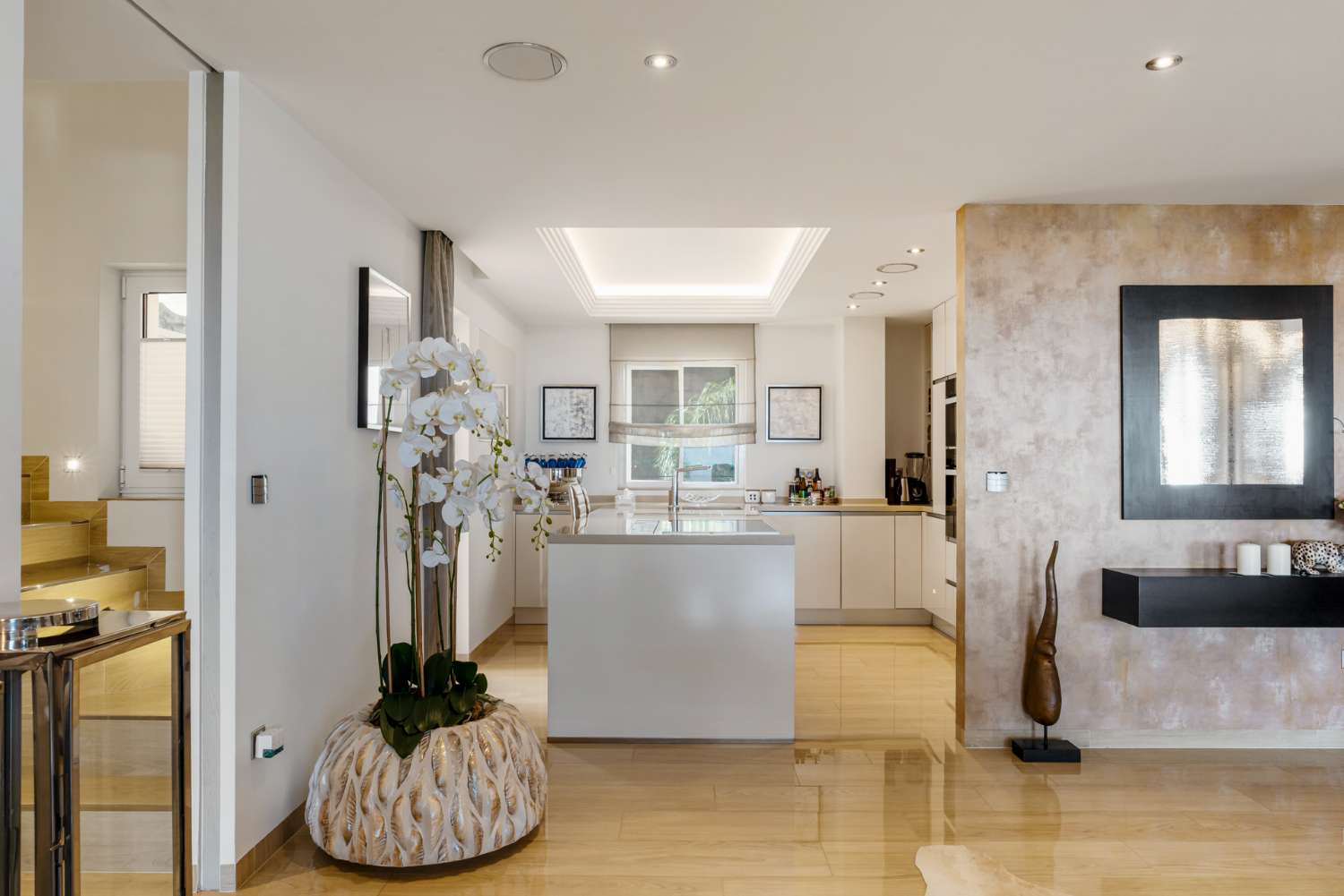 Ático de alta calidad de 4 dormitorios en Altos de los Almendros, Benahavís.