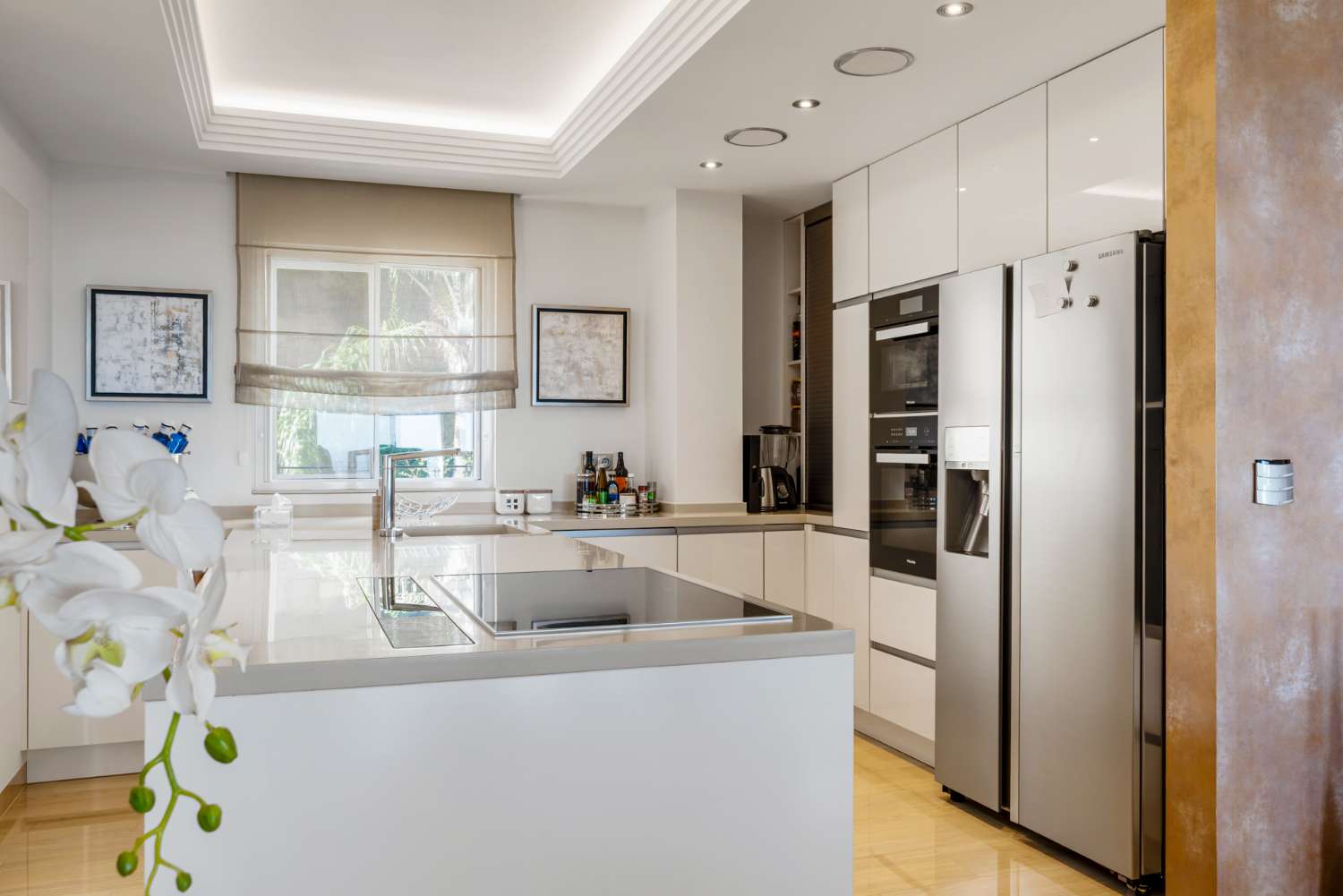 Ático de alta calidad de 4 dormitorios en Altos de los Almendros, Benahavís.