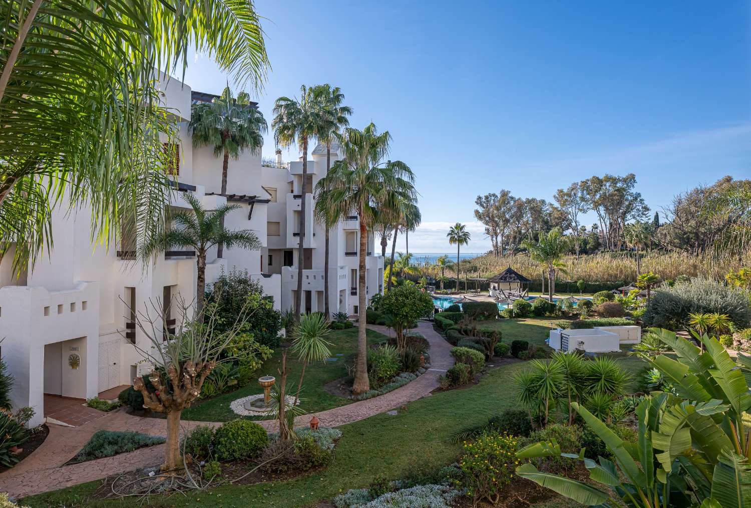 Piso de lujo en venta en Bahía del Velerín-Nueva Milla de Oro-Estepona