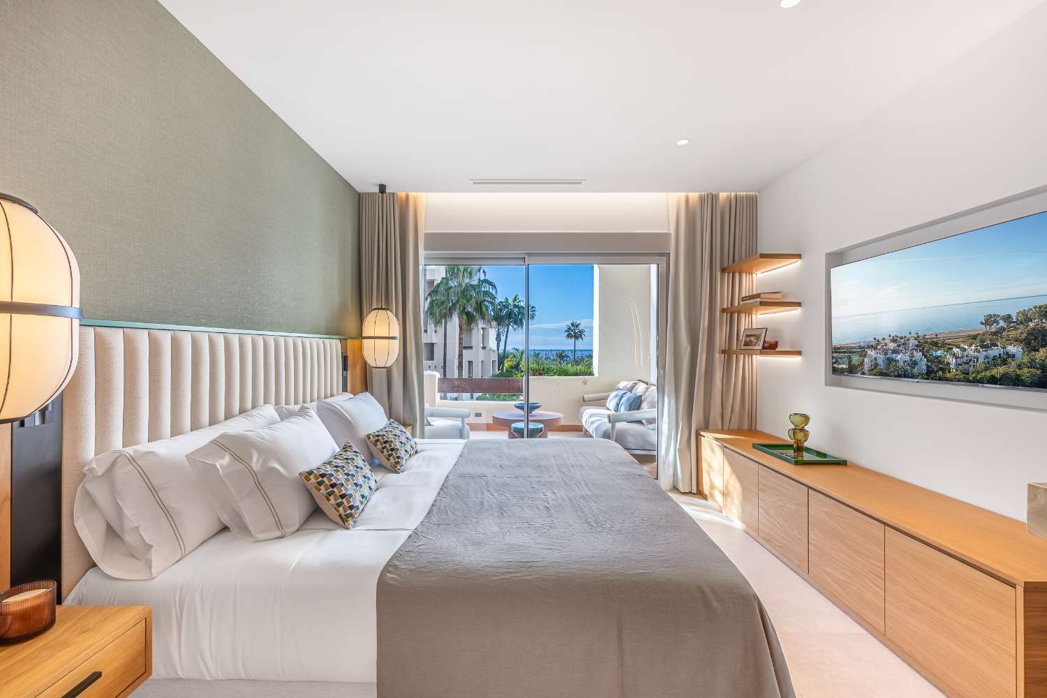 Piso de lujo en venta en Bahía del Velerín-Nueva Milla de Oro-Estepona