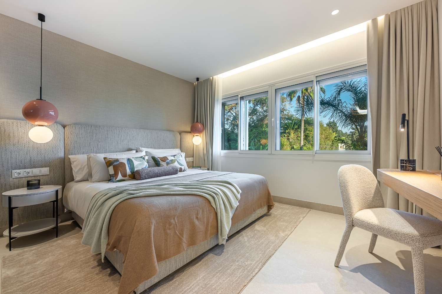 Piso de lujo en venta en Bahía del Velerín-Nueva Milla de Oro-Estepona