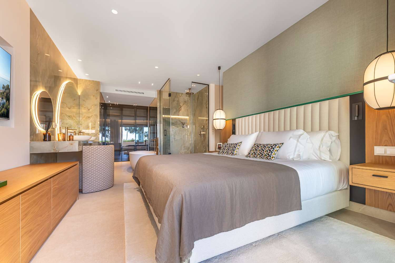 Piso de lujo en venta en Bahía del Velerín-Nueva Milla de Oro-Estepona