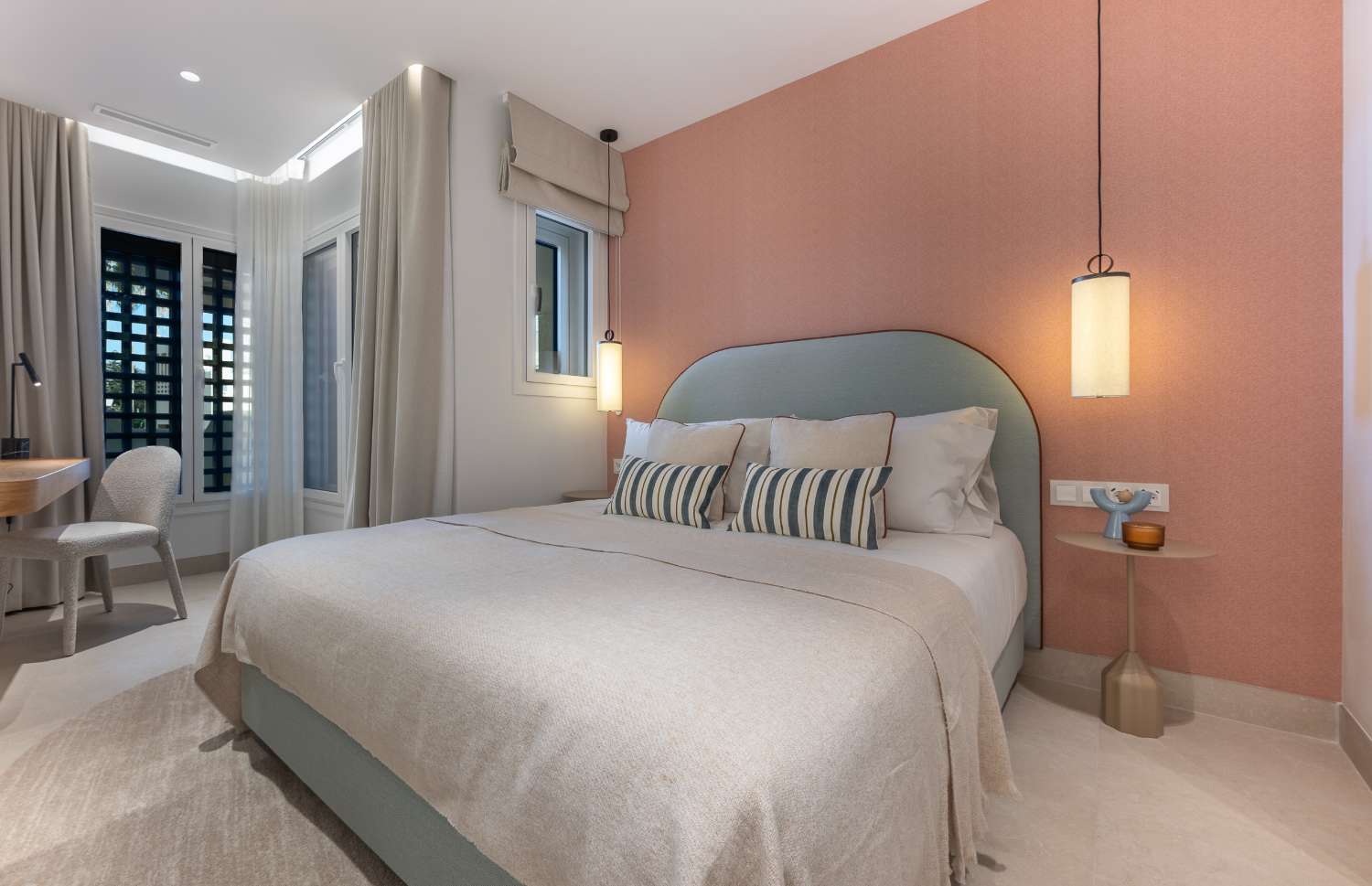 Piso de lujo en venta en Bahía del Velerín-Nueva Milla de Oro-Estepona