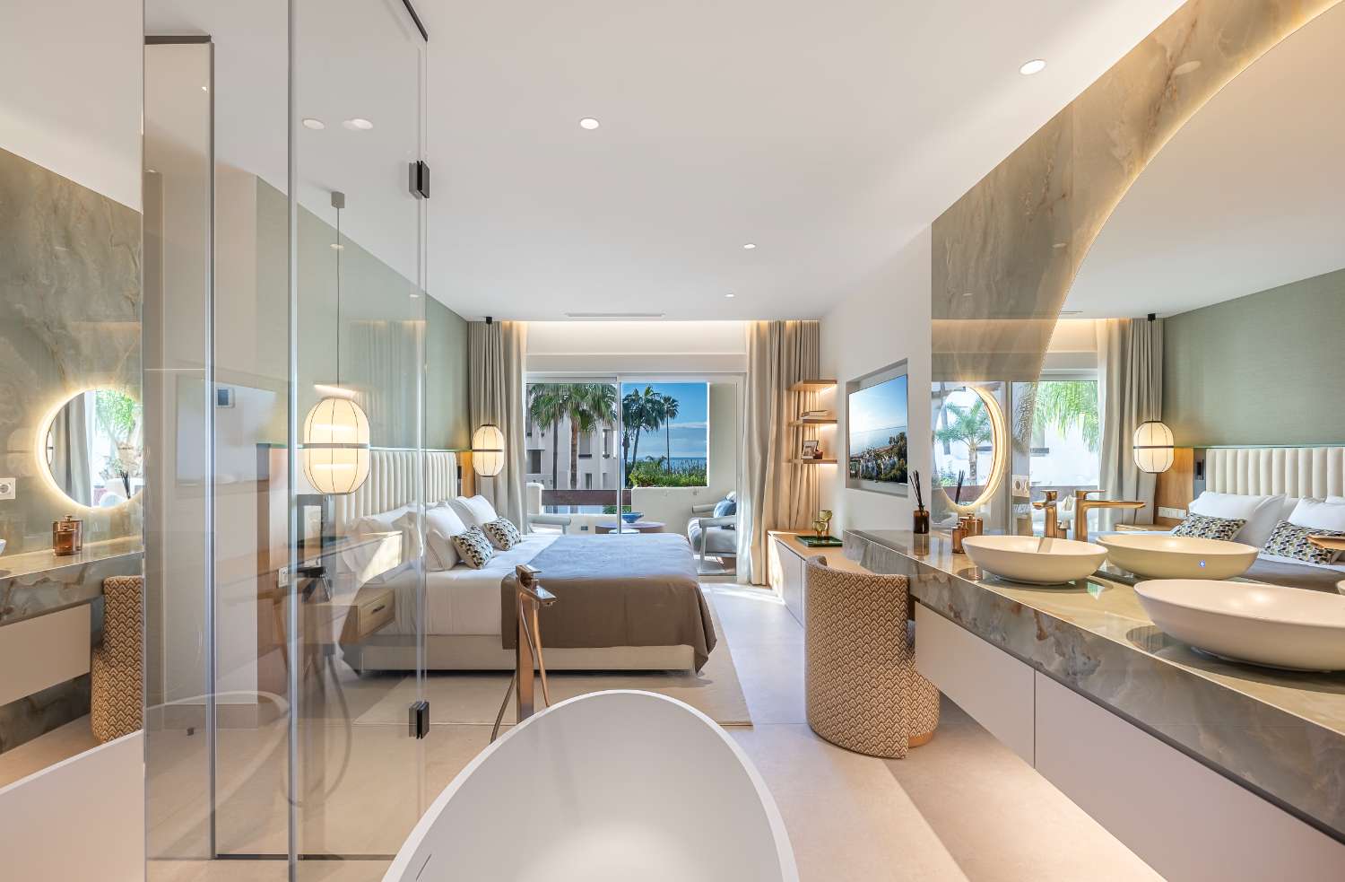 Piso de lujo en venta en Bahía del Velerín-Nueva Milla de Oro-Estepona