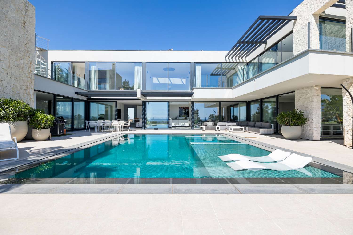 Villa Aqua – Moderne villa in La Alquería, Benahavís