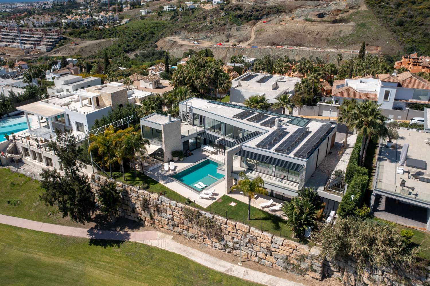 Villa Aqua – Moderne villa in La Alquería, Benahavís