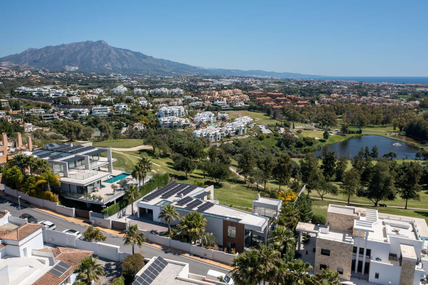 Villa Aqua – Moderne villa in La Alquería, Benahavís