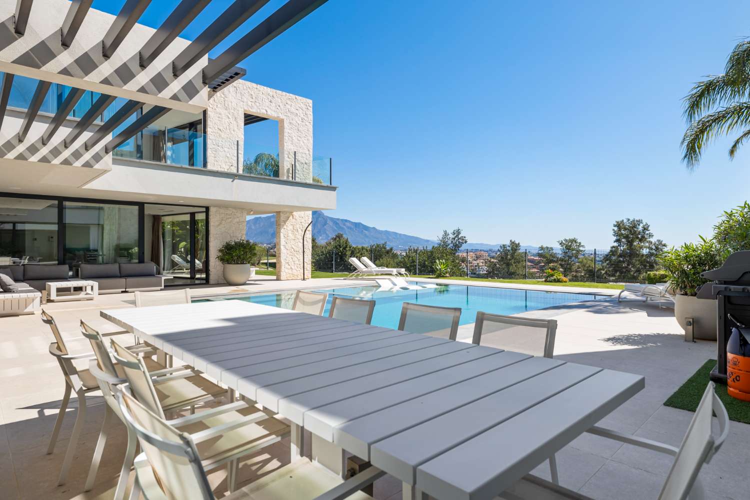 Villa Aqua – Moderne villa in La Alquería, Benahavís