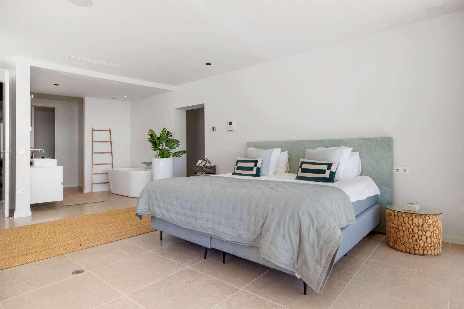 Villa Aqua – Moderne villa in La Alquería, Benahavís