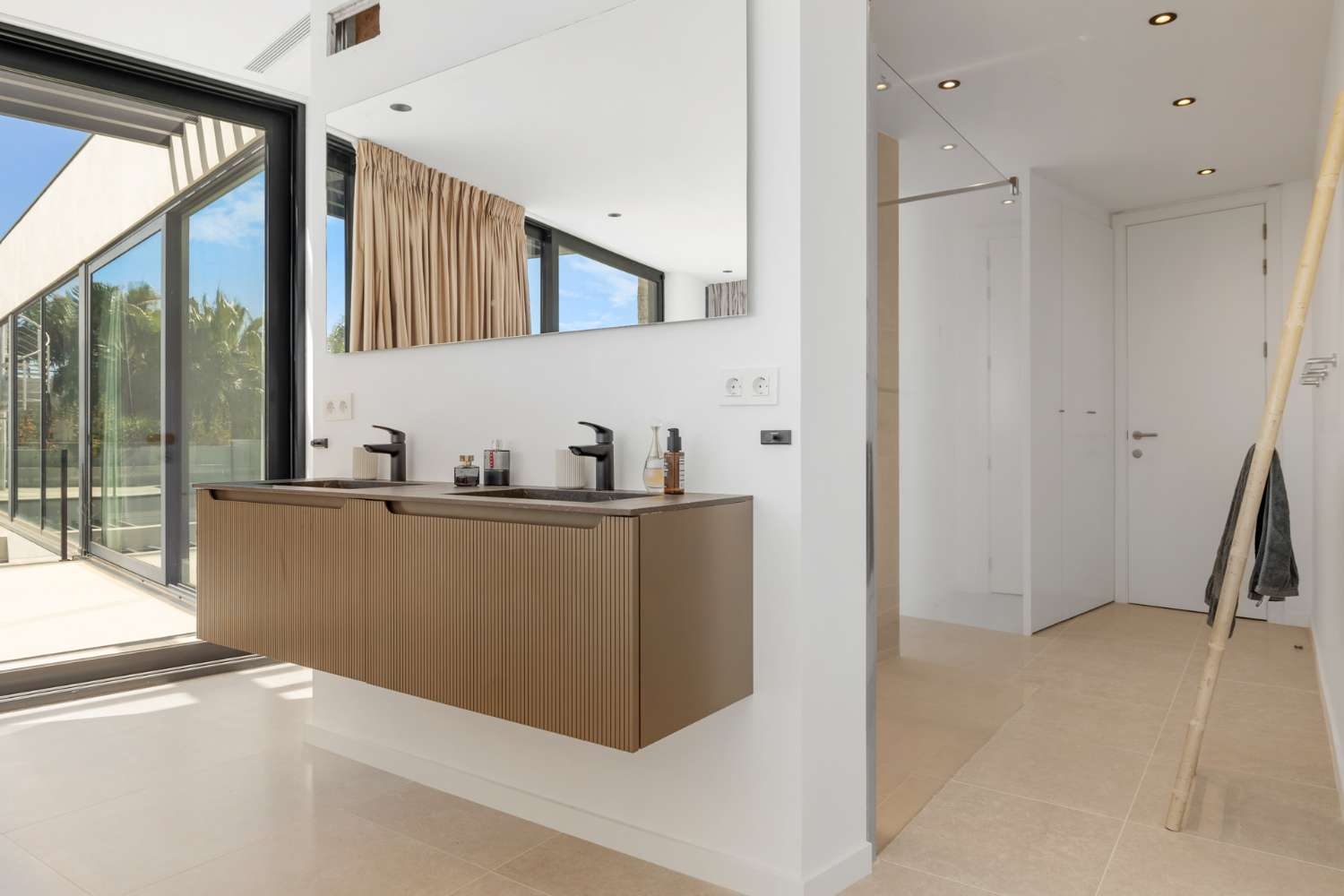 Villa Aqua – Moderne villa in La Alquería, Benahavís