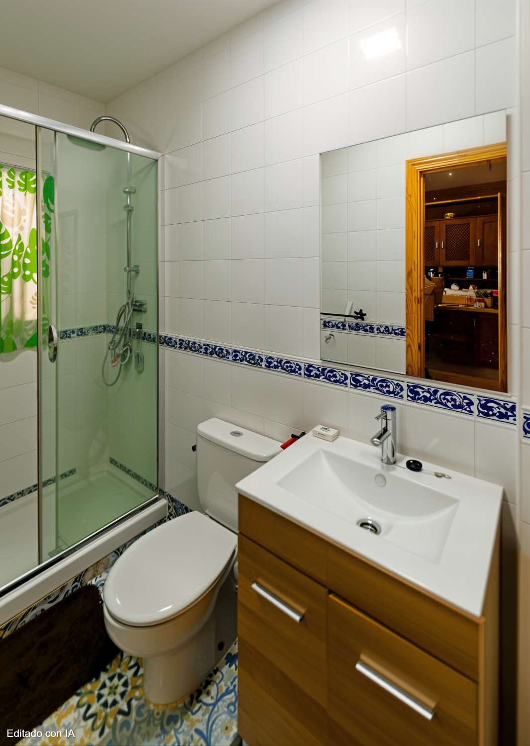 Magnífico chalet adosado con gran terraza, sótano, 2 plazas de garaje y piscinas comunitarias en Alhaurín de la Torre