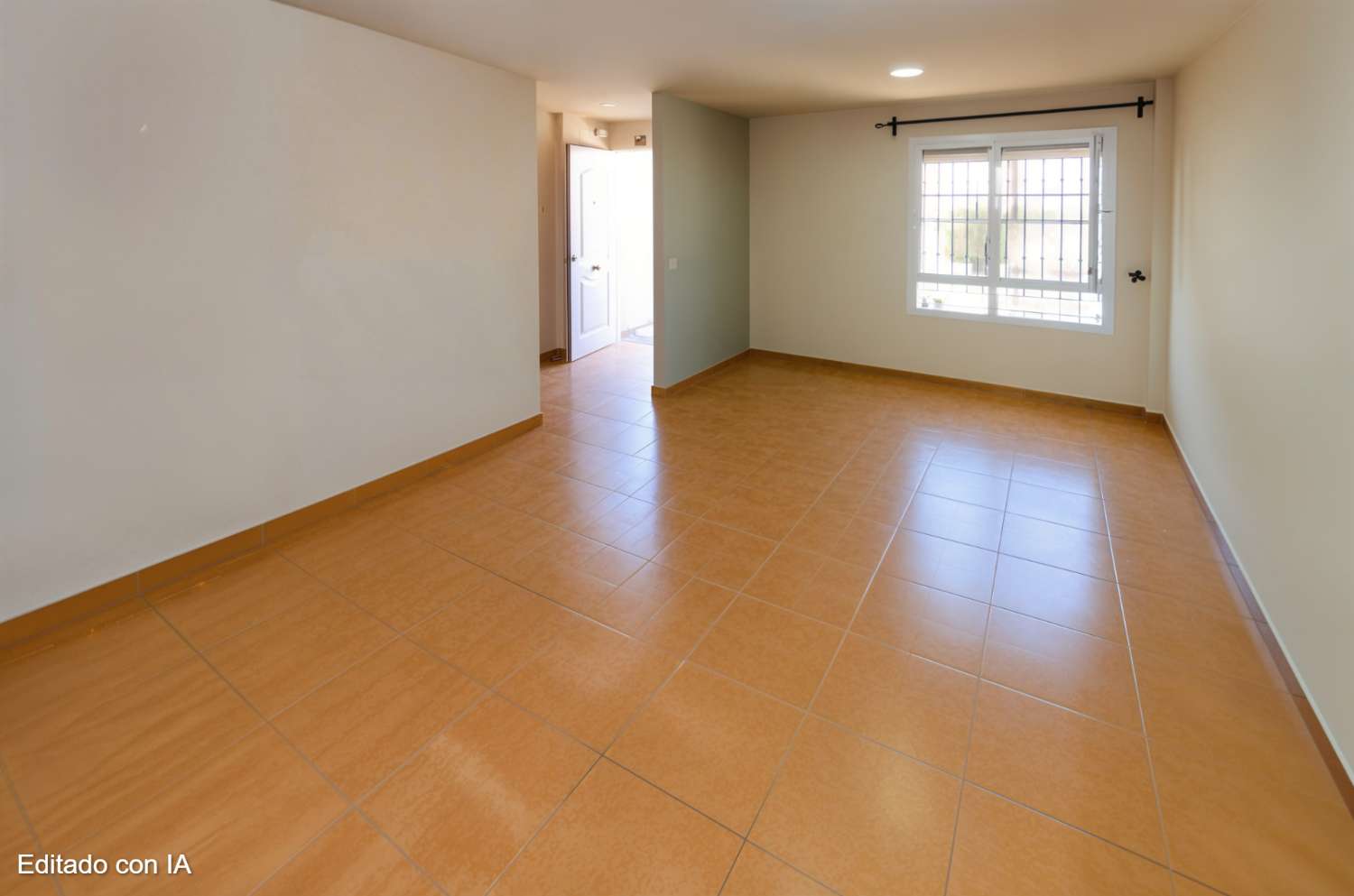 Magnífico chalet adosado con gran terraza, sótano, 2 plazas de garaje y piscinas comunitarias en Alhaurín de la Torre