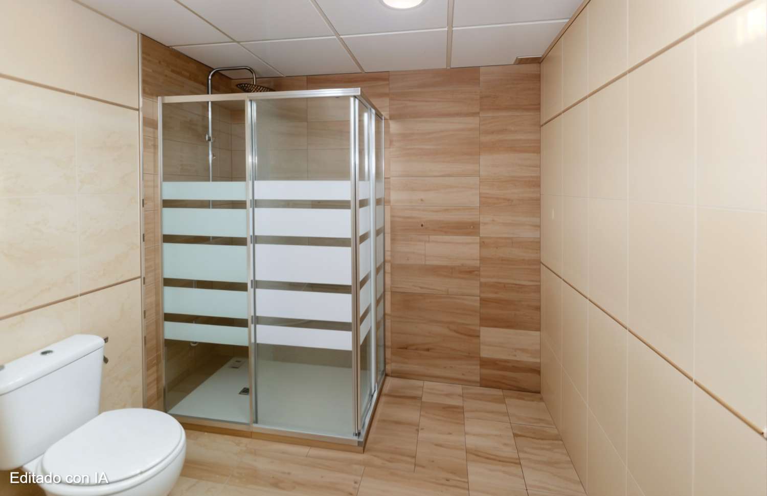 Magnífico chalet adosado con gran terraza, sótano, 2 plazas de garaje y piscinas comunitarias en Alhaurín de la Torre