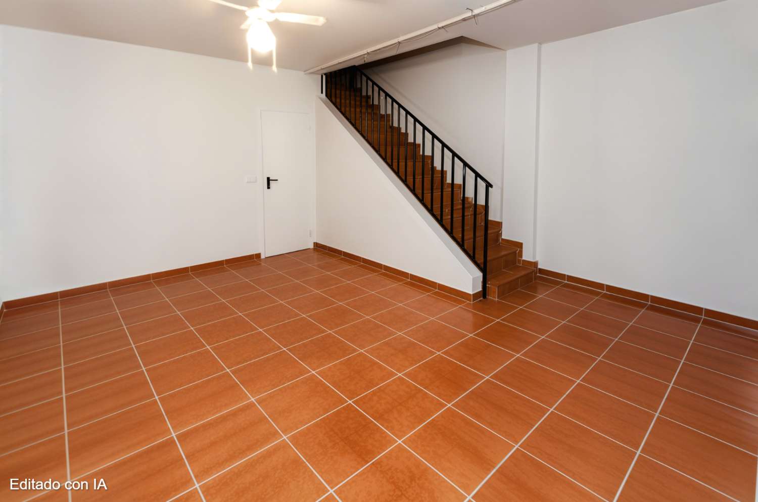 Magnífico chalet adosado con gran terraza, sótano, 2 plazas de garaje y piscinas comunitarias en Alhaurín de la Torre