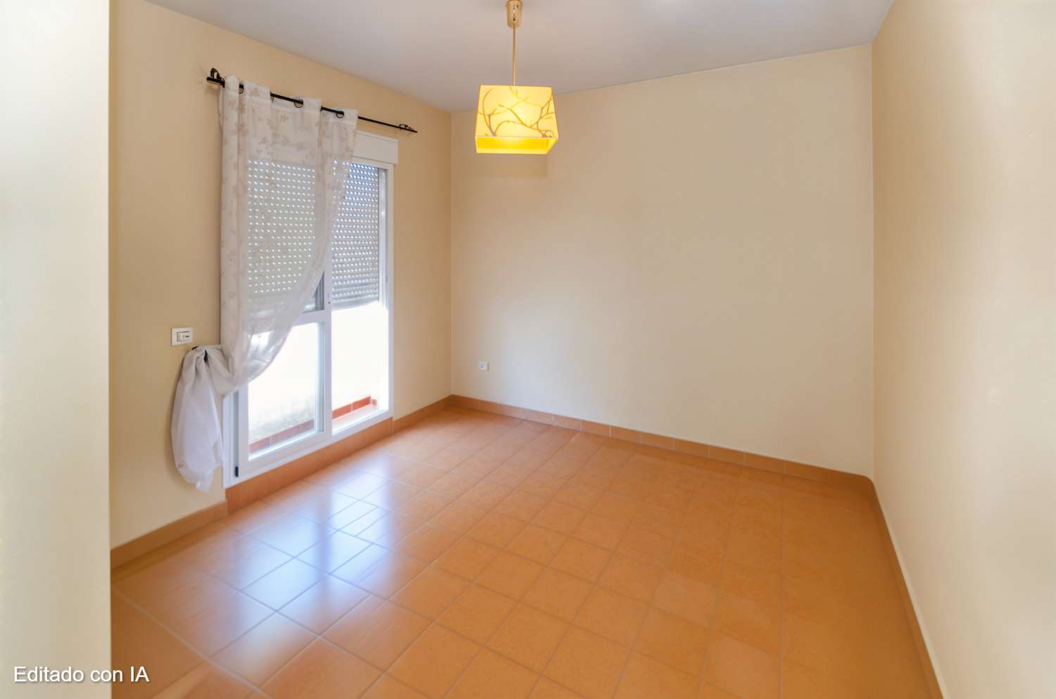 Magnífico chalet adosado con gran terraza, sótano, 2 plazas de garaje y piscinas comunitarias en Alhaurín de la Torre