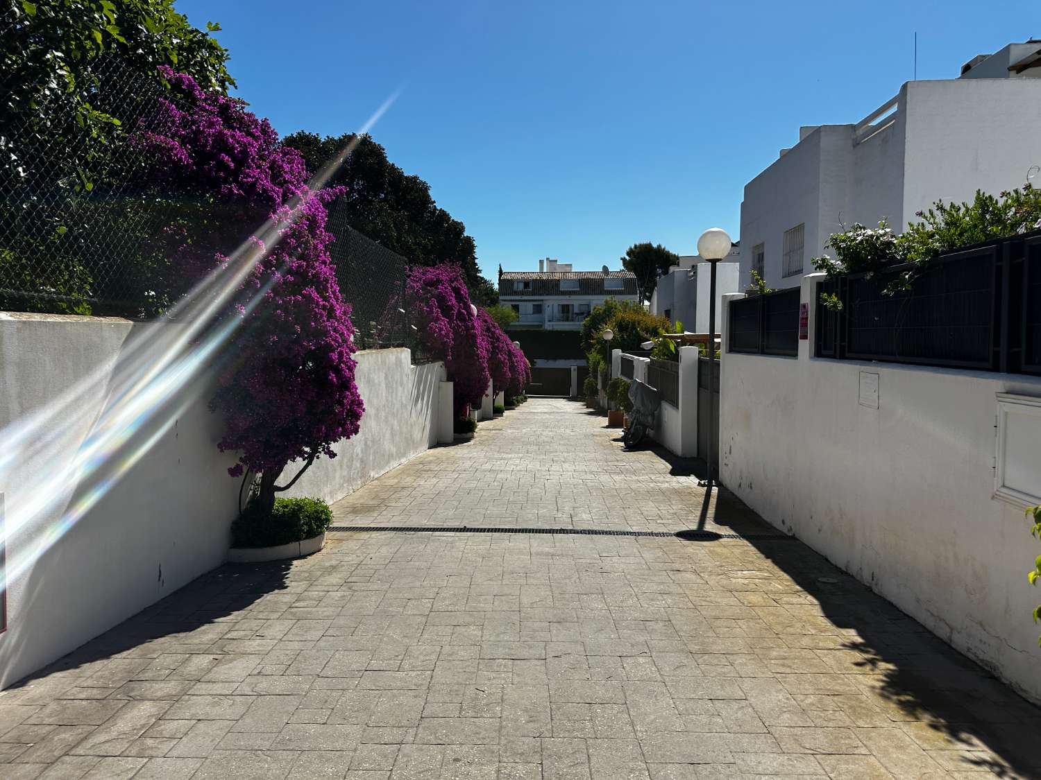 CASA ADOSADA DE 3 HABITACIONES EN NAGÜELES, MARBELLA