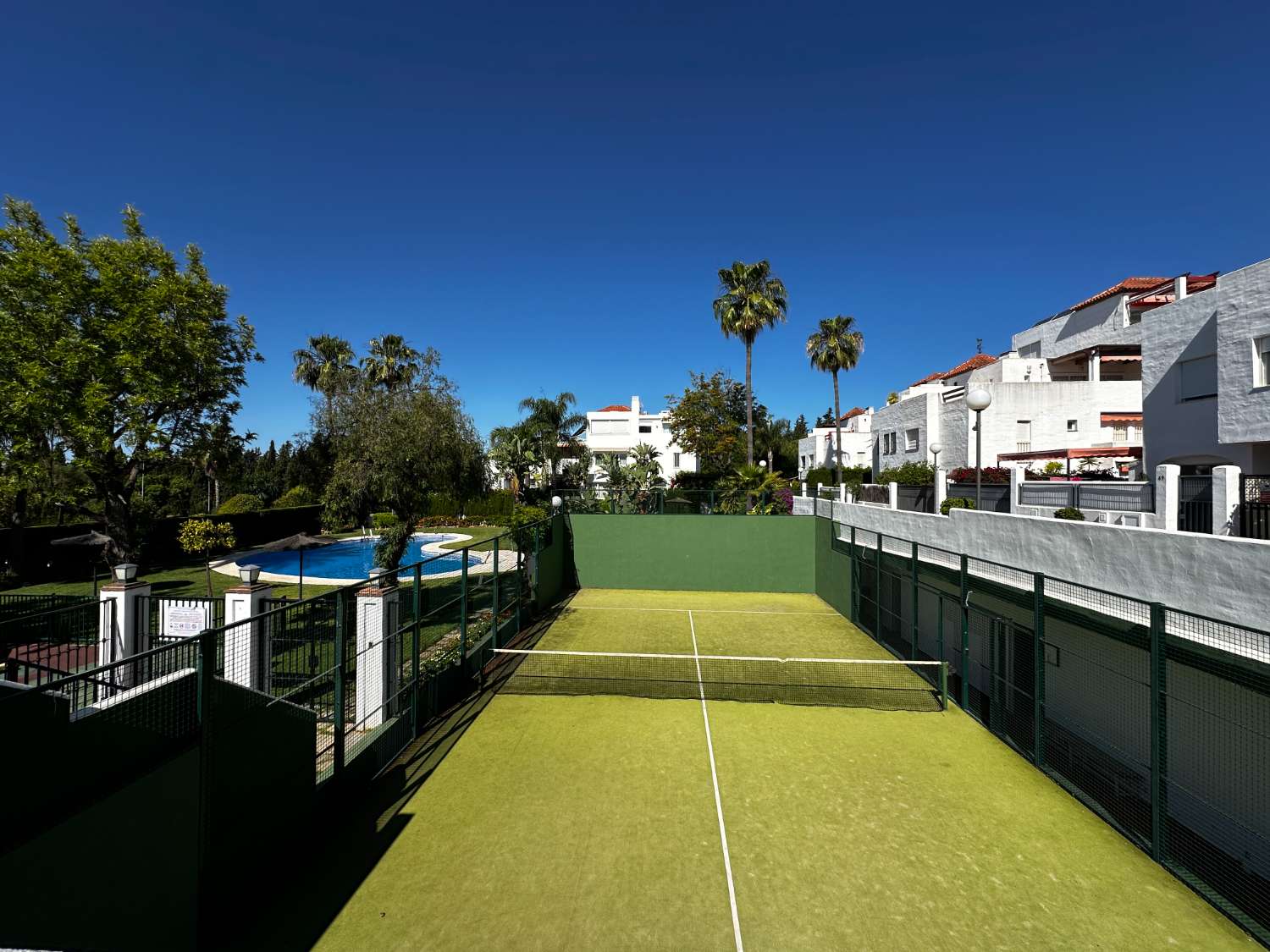 CASA ADOSADA DE 3 HABITACIONES EN NAGÜELES, MARBELLA