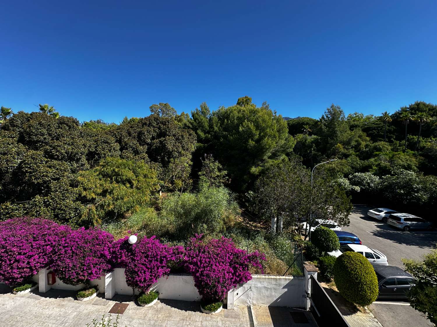 CASA ADOSADA DE 3 HABITACIONES EN NAGÜELES, MARBELLA