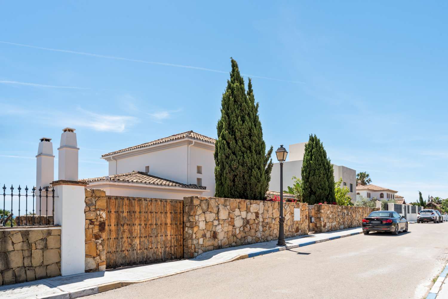 Una hermosa villa de 4 habitaciones en La Paloma, entre Sotogrande y La Duquesa.