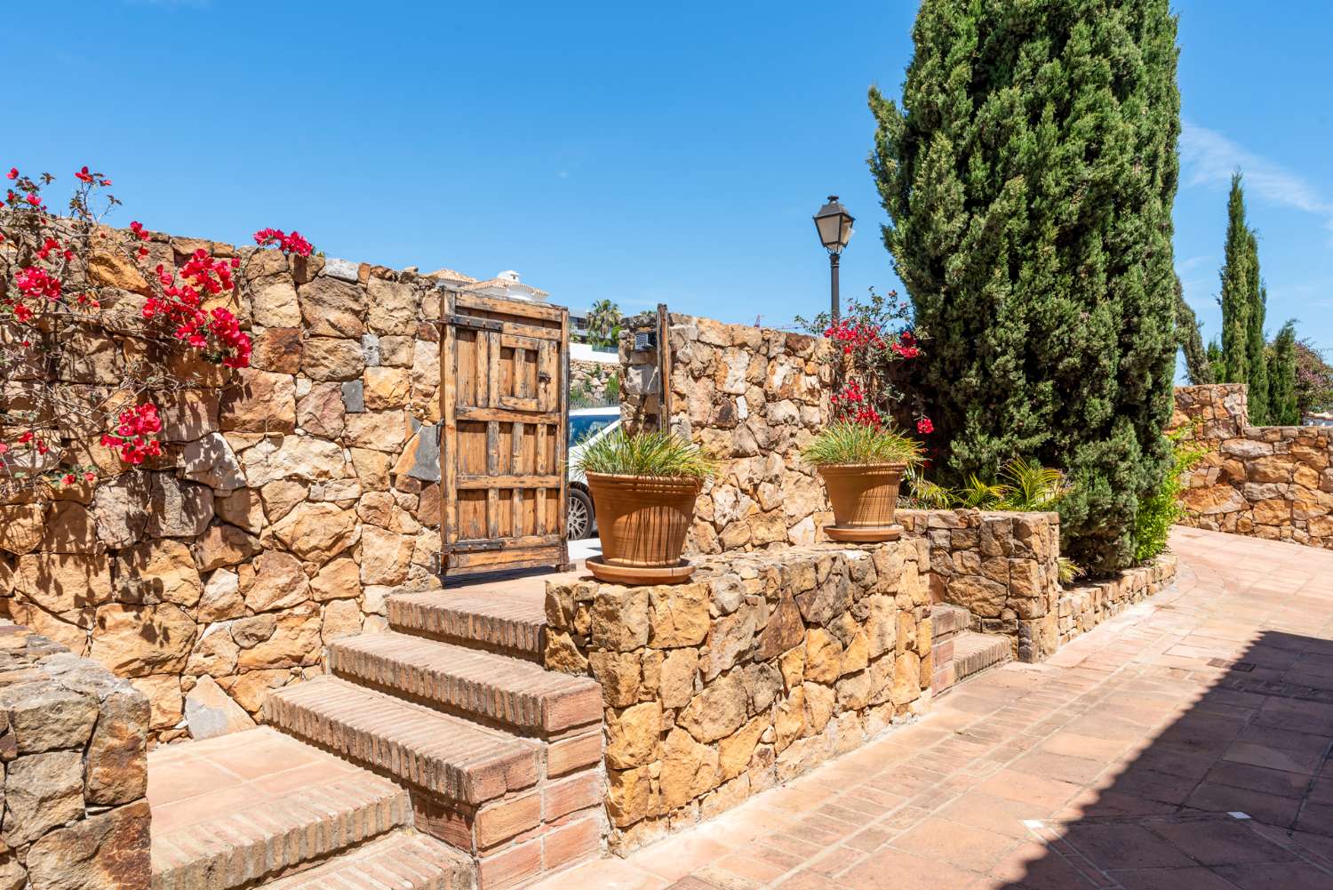 Una hermosa villa de 4 habitaciones en La Paloma, entre Sotogrande y La Duquesa.