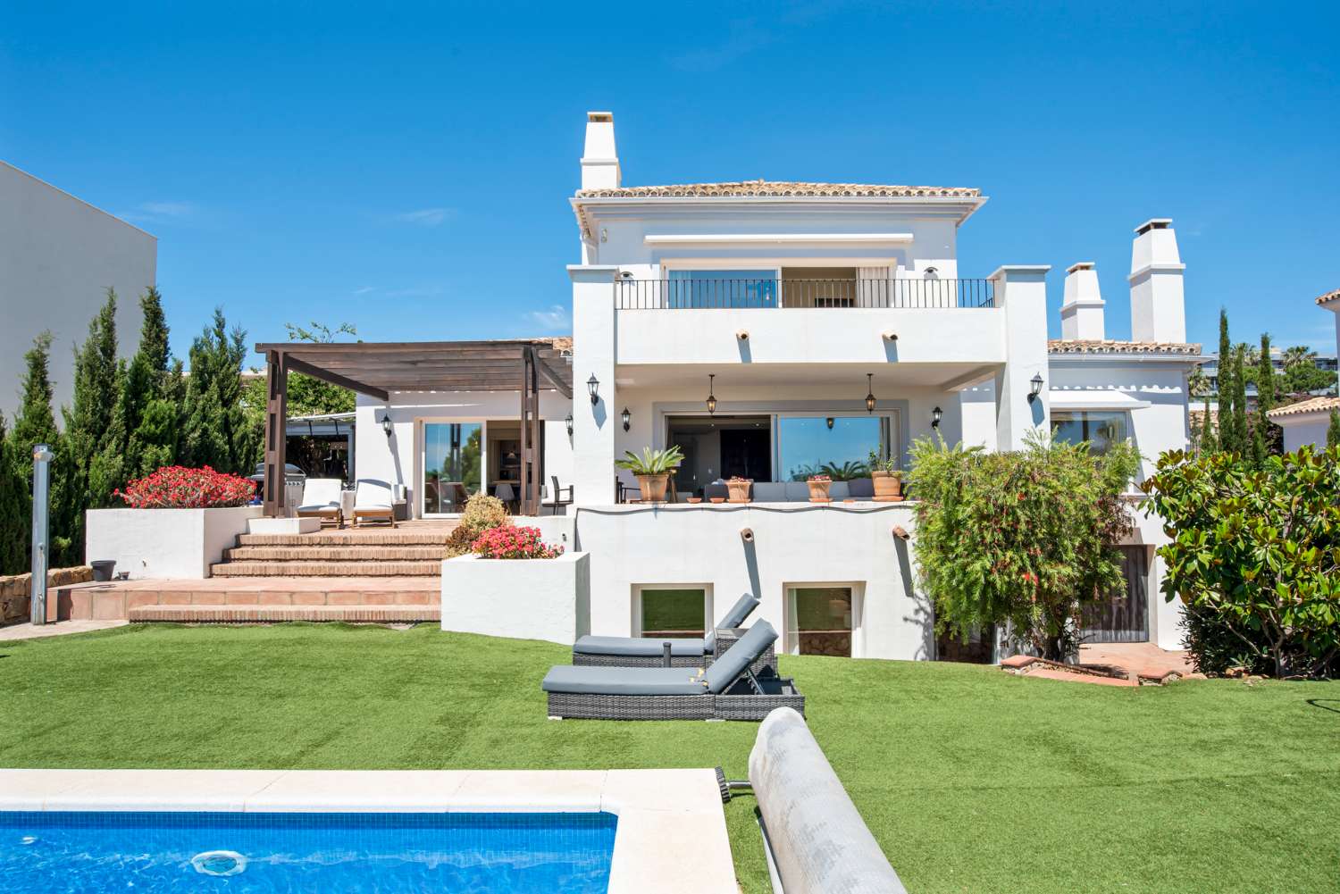 Una hermosa villa de 4 habitaciones en La Paloma, entre Sotogrande y La Duquesa.