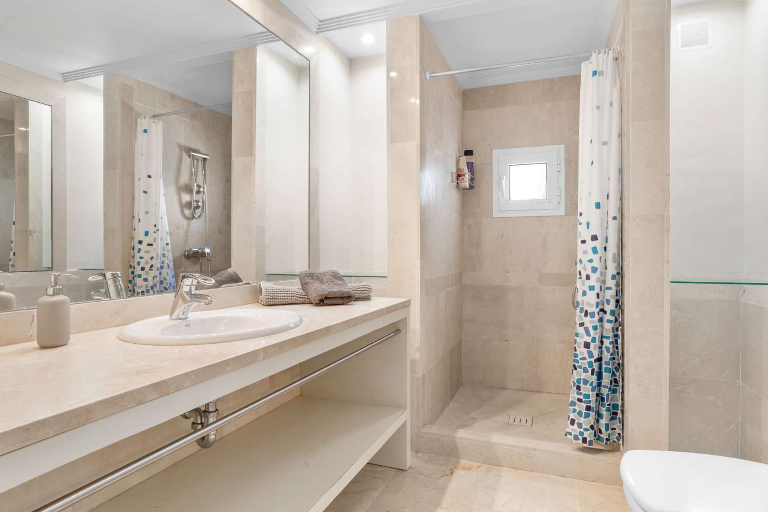 Una hermosa villa de 4 habitaciones en La Paloma, entre Sotogrande y La Duquesa.