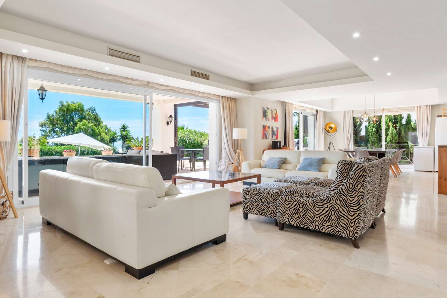 Una hermosa villa de 4 habitaciones en La Paloma, entre Sotogrande y La Duquesa.